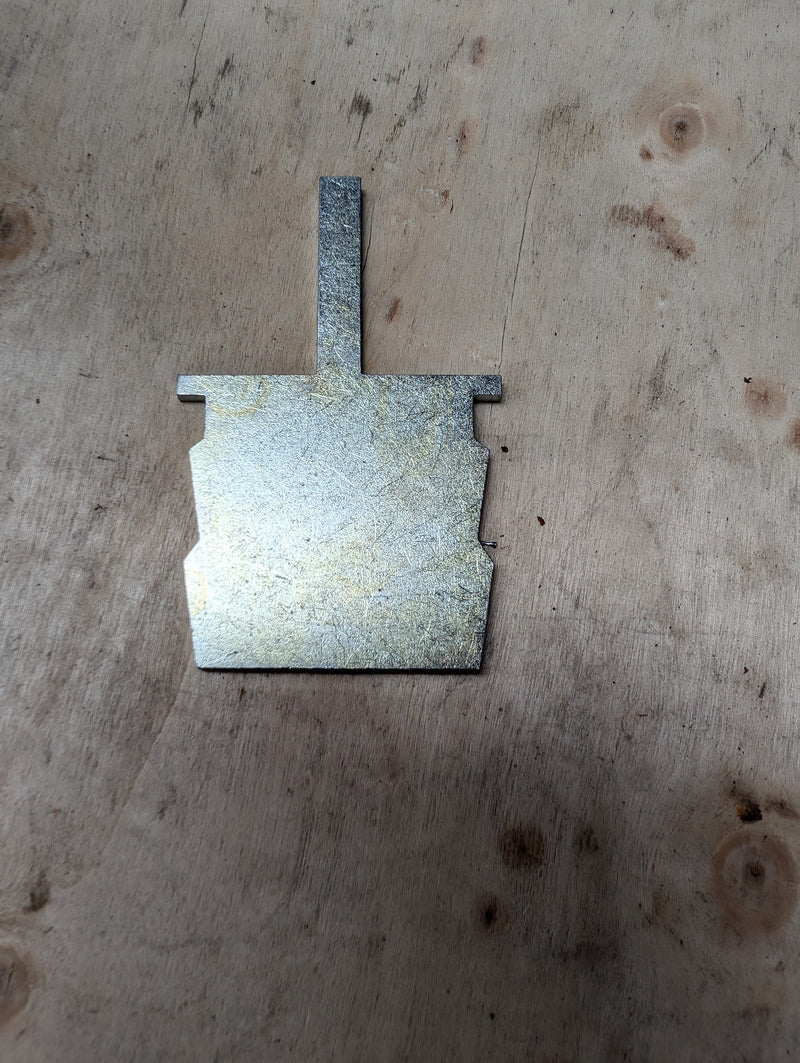 Befestigungsclip aus verzinktem Stahl für ein Kellertrennwand-System