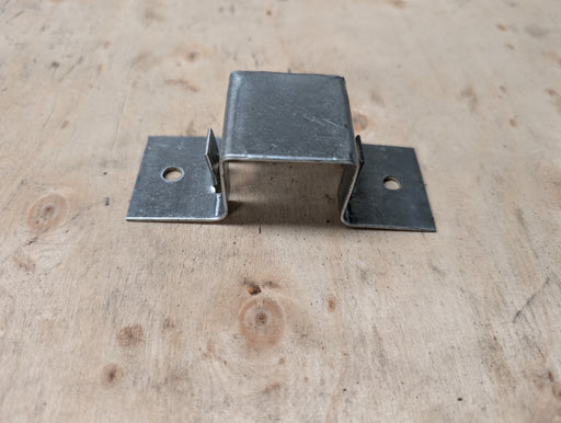 Bodenbefestigung aus verzinktem Stahl für Säulenmontage